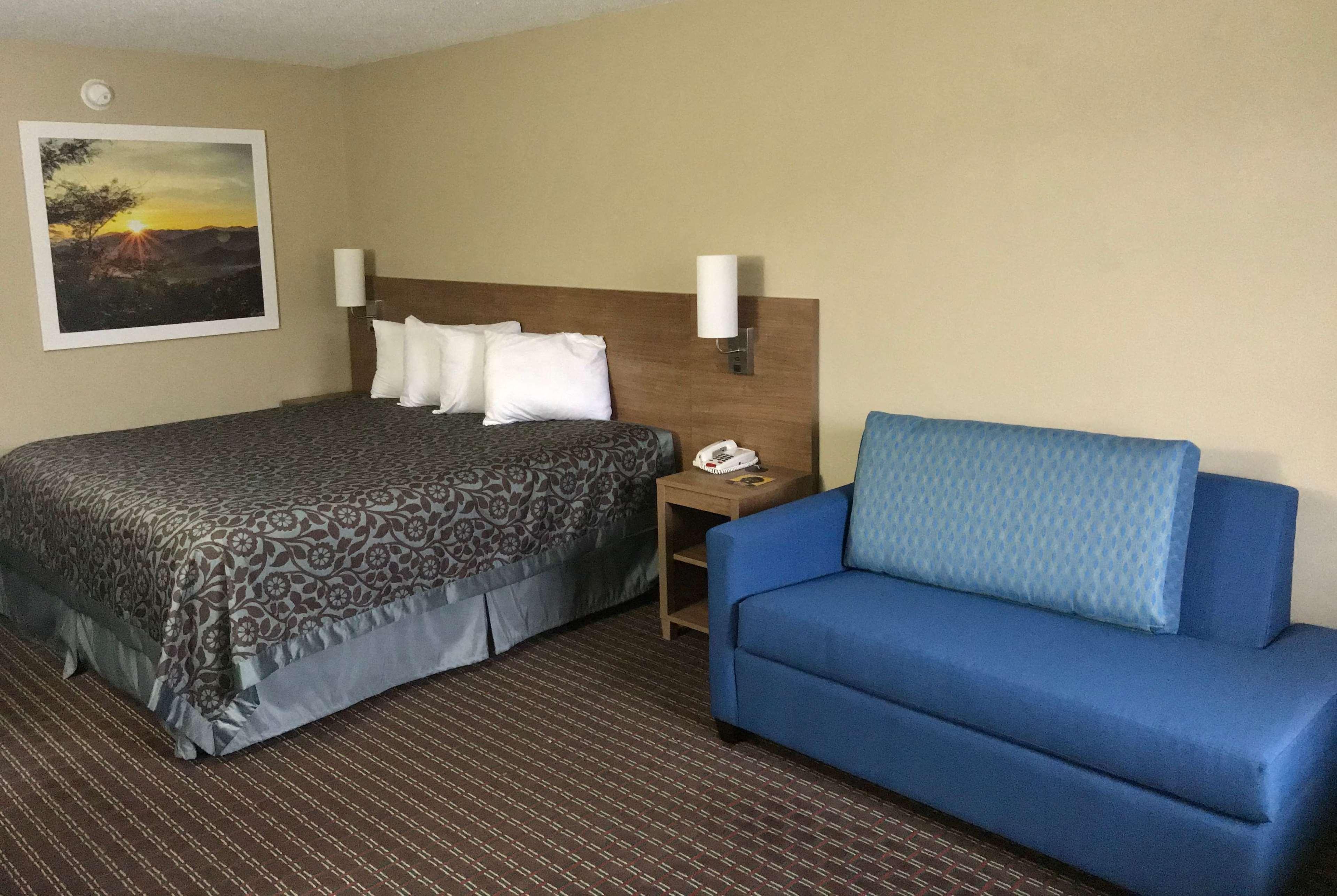 Days Inn By Wyndham Lexington-Columbia Ngoại thất bức ảnh