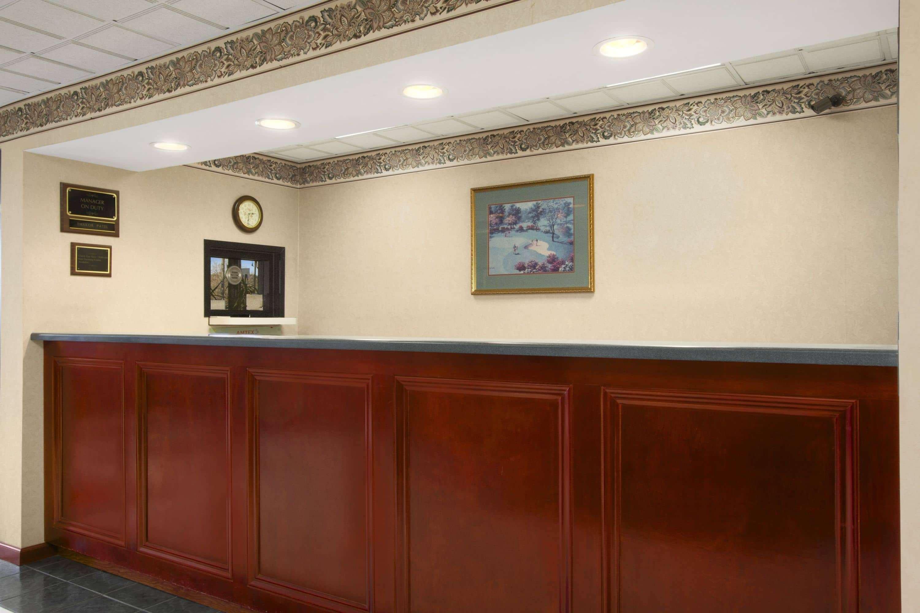 Days Inn By Wyndham Lexington-Columbia Ngoại thất bức ảnh