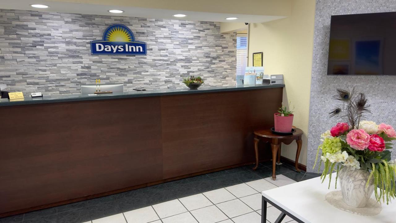 Days Inn By Wyndham Lexington-Columbia Ngoại thất bức ảnh