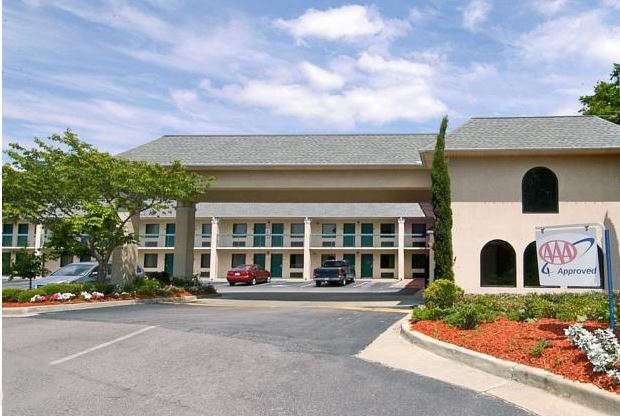 Days Inn By Wyndham Lexington-Columbia Ngoại thất bức ảnh